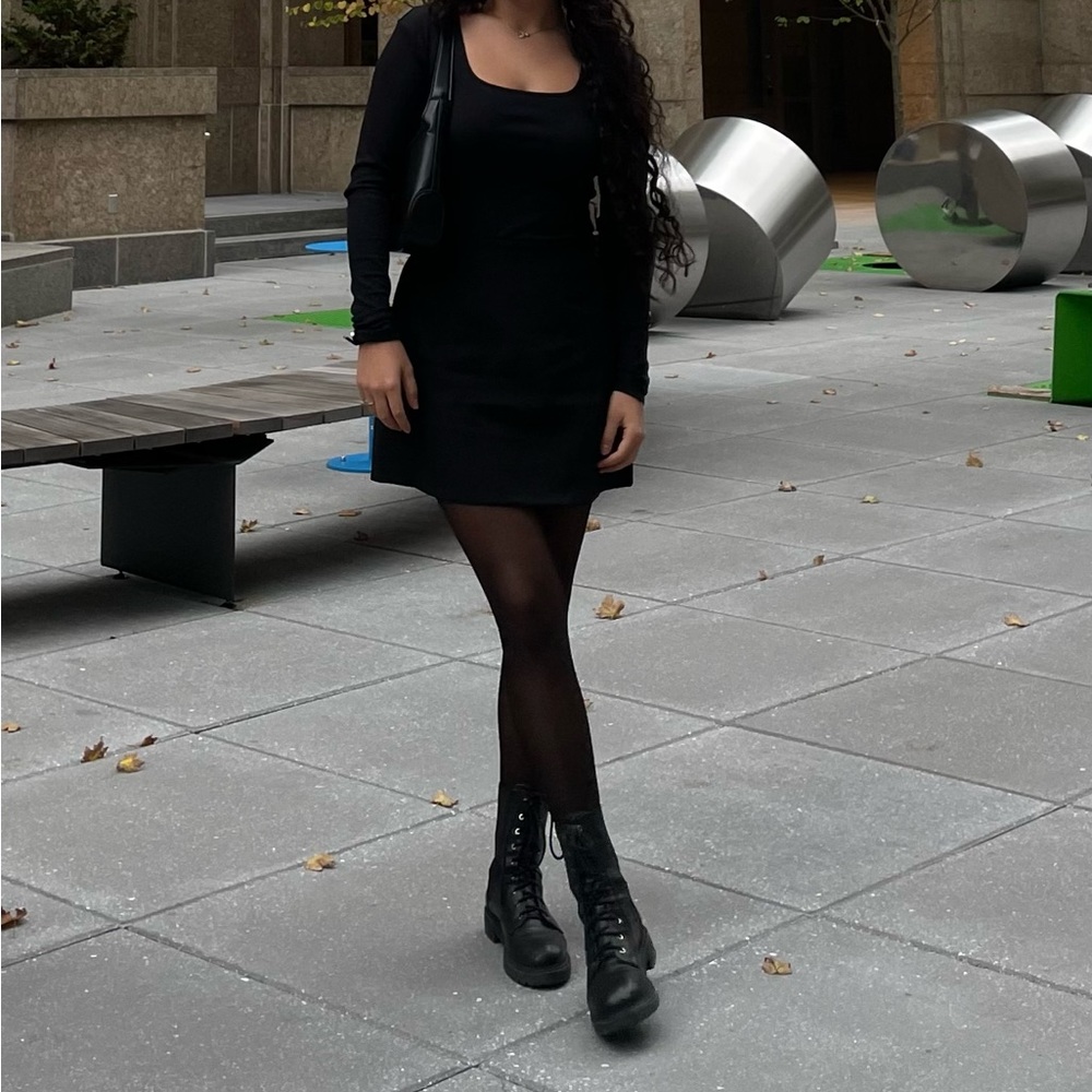 Very flattering black mini skirt